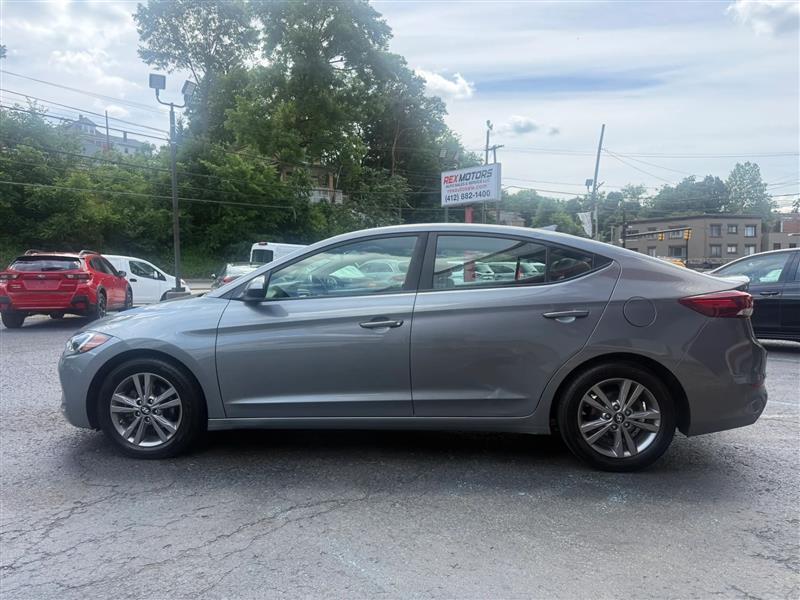 Hyundai Elantra  2018