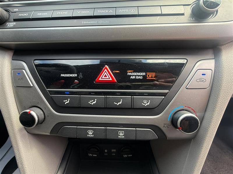 Hyundai Elantra  2018