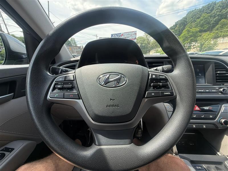 Hyundai Elantra  2018