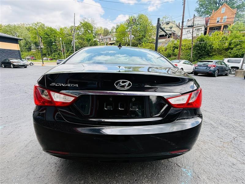 Hyundai Sonata  2012