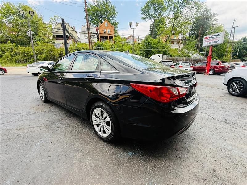 Hyundai Sonata  2012