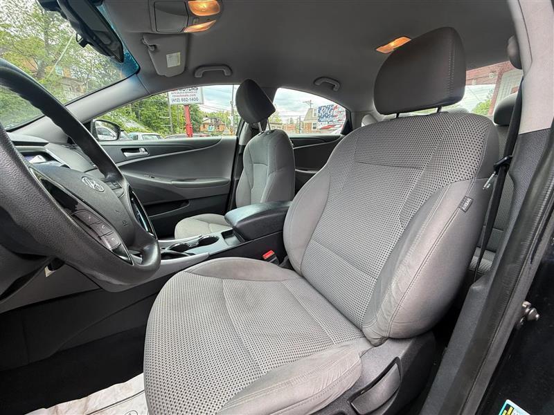 Hyundai Sonata  2012