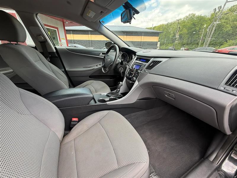 Hyundai Sonata  2012