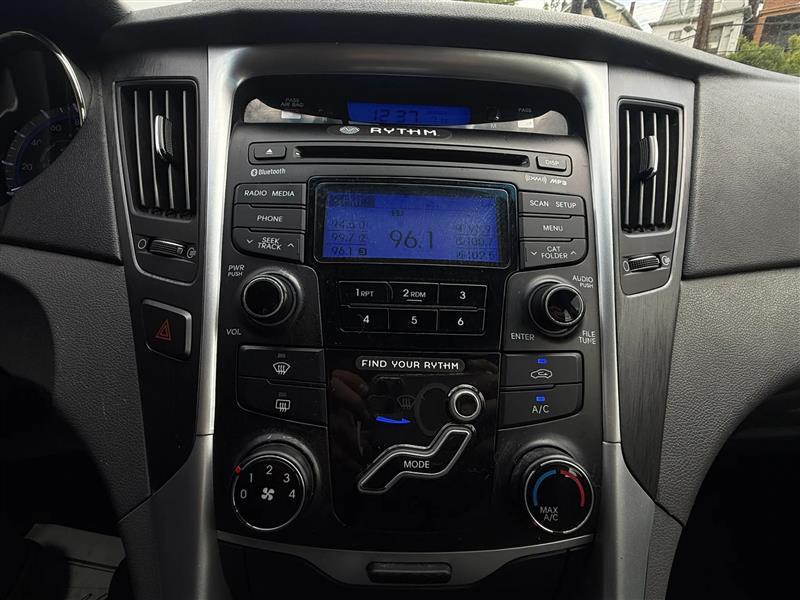 Hyundai Sonata  2012