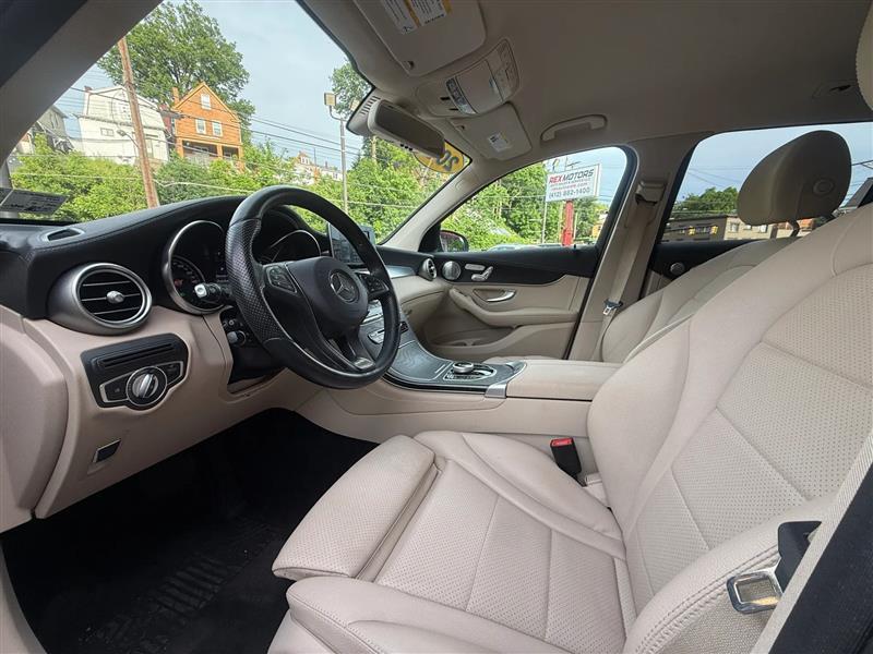 Mercedes-Benz GLC-Class  2017