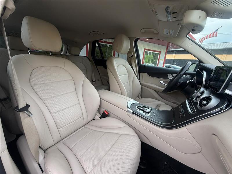 Mercedes-Benz GLC-Class  2017
