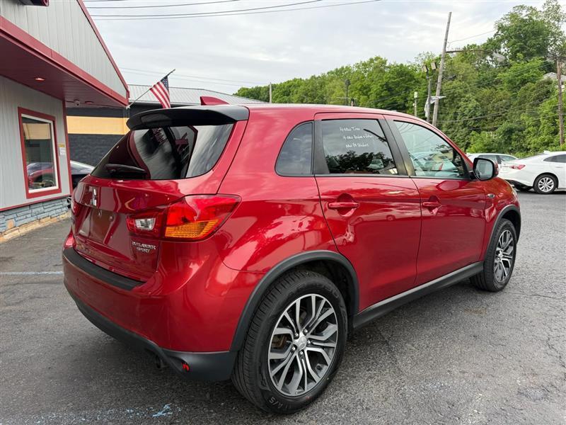 Mitsubishi Outlander Sport  2017