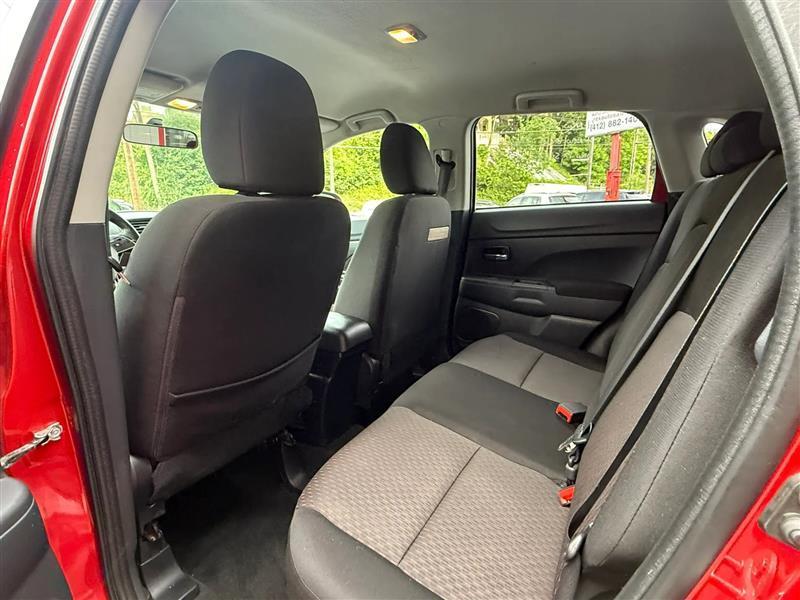 Mitsubishi Outlander Sport  2017