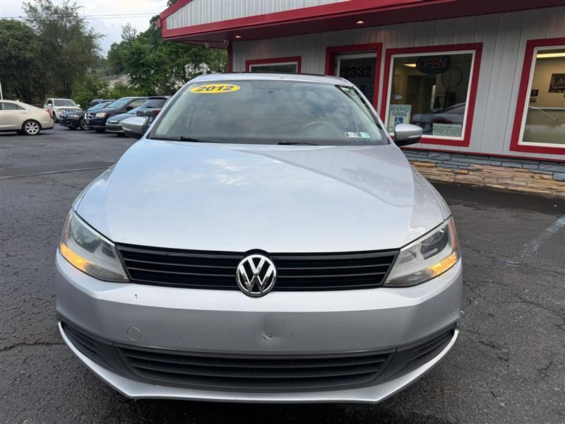 Volkswagen Jetta  2012