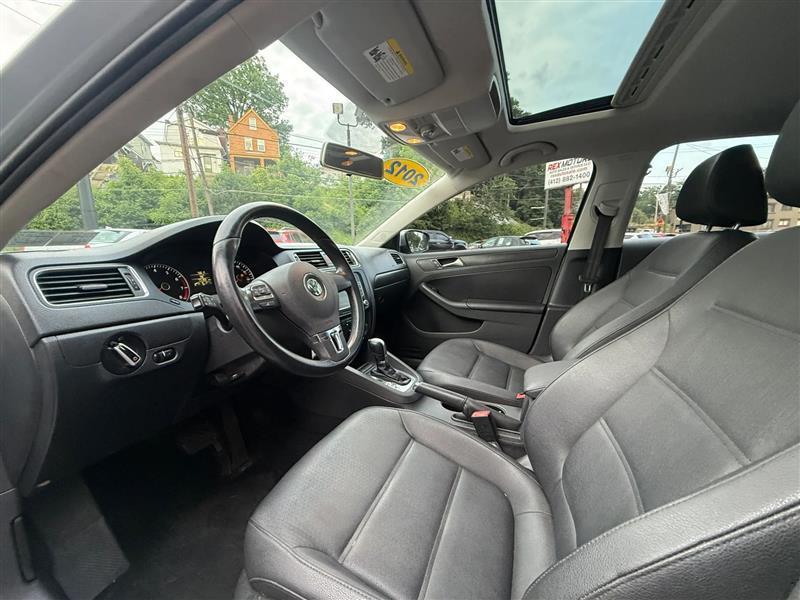 Volkswagen Jetta  2012