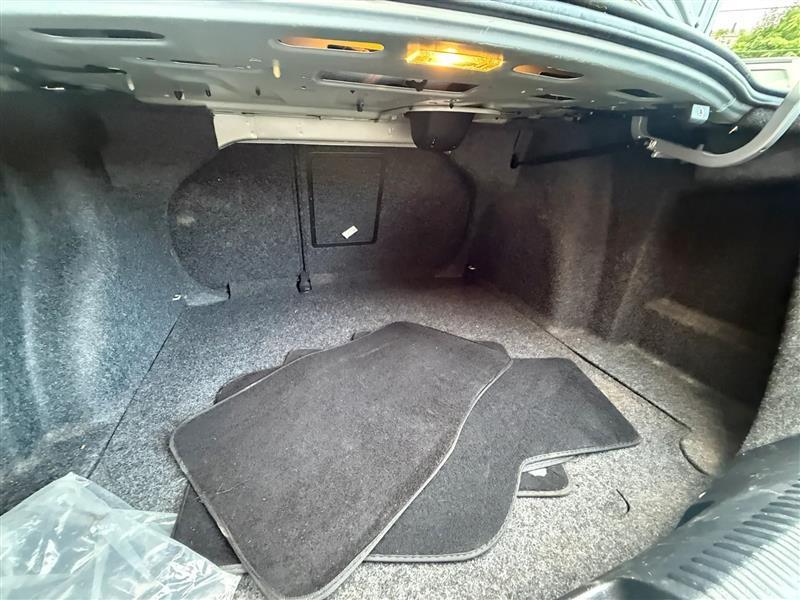 Volkswagen Jetta  2012