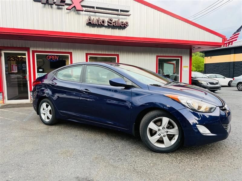 Hyundai Elantra  2013