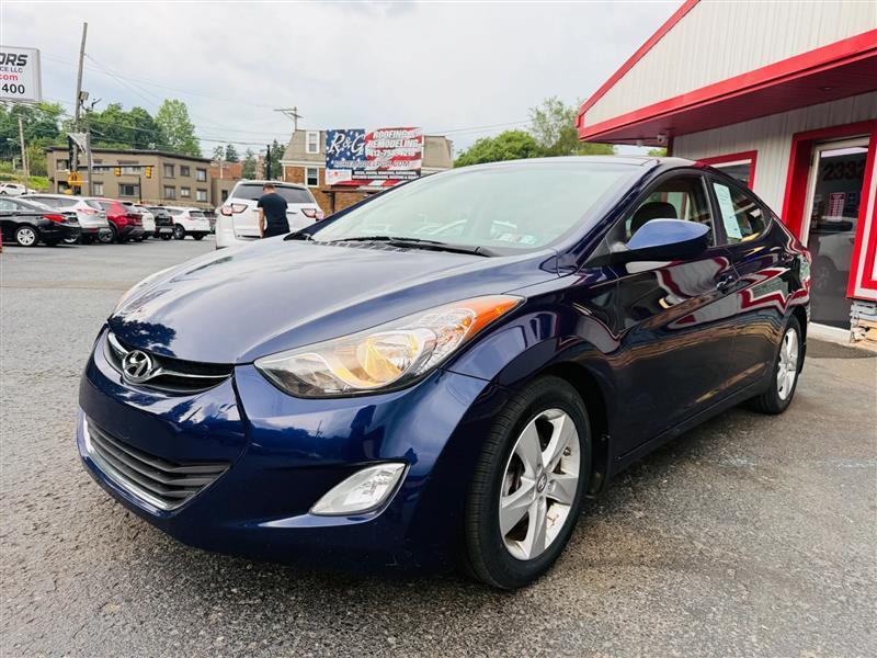 Hyundai Elantra  2013