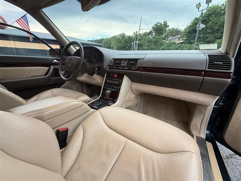 Mercedes-Benz S-Class  1997