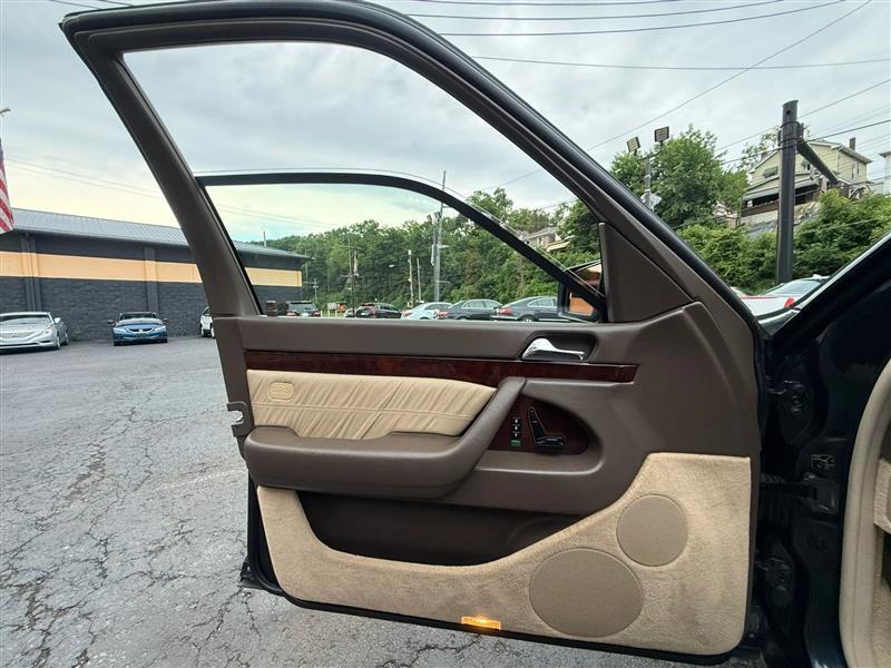 Mercedes-Benz S-Class  1997