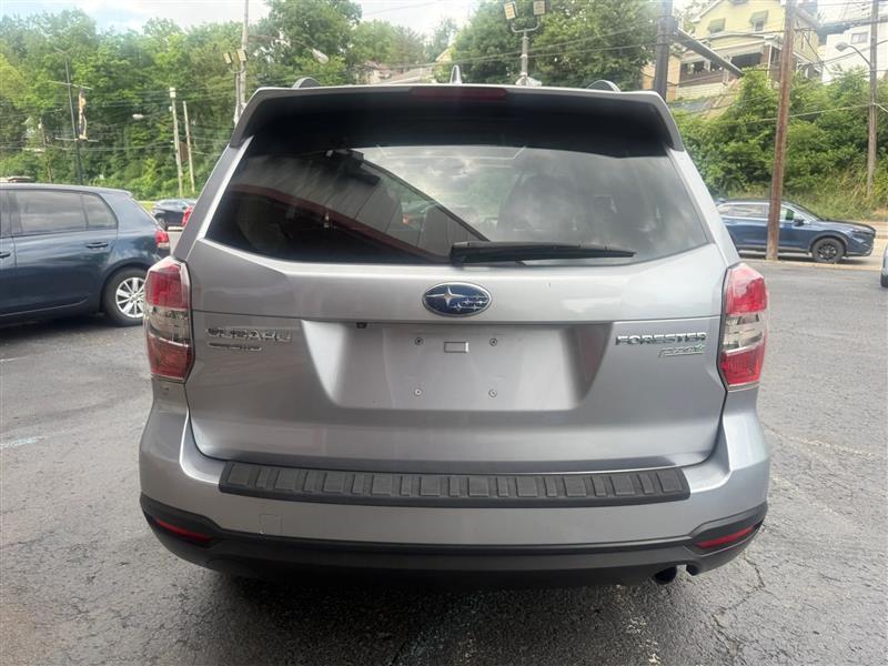 Subaru Forester  2016