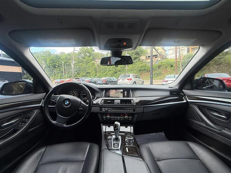 BMW 5-Series  2015