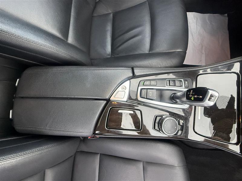 BMW 5-Series  2015