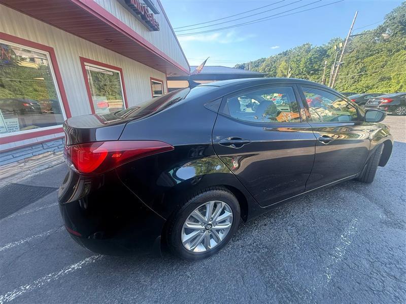 Hyundai Elantra  2016