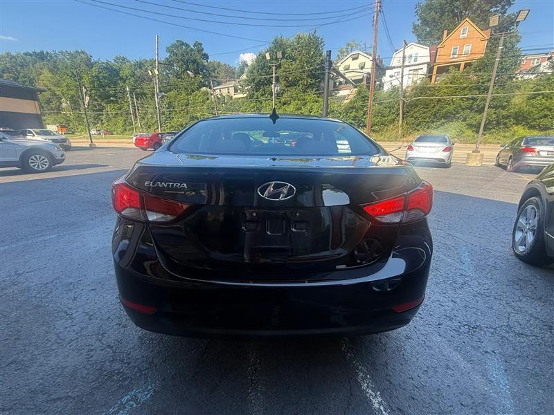 Hyundai Elantra  2016