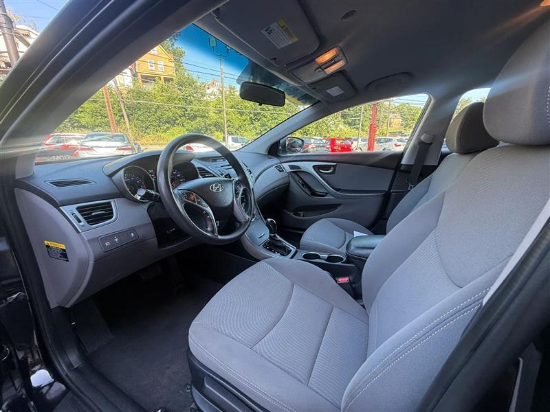 Hyundai Elantra  2016