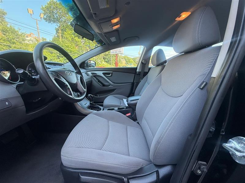 Hyundai Elantra  2016