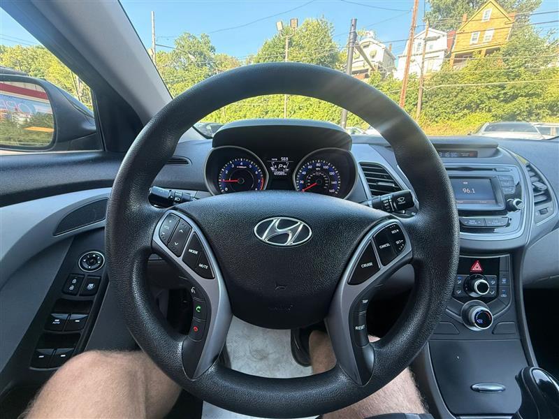 Hyundai Elantra  2016