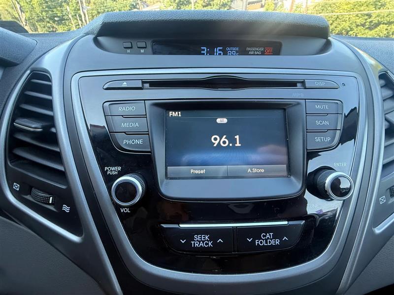 Hyundai Elantra  2016