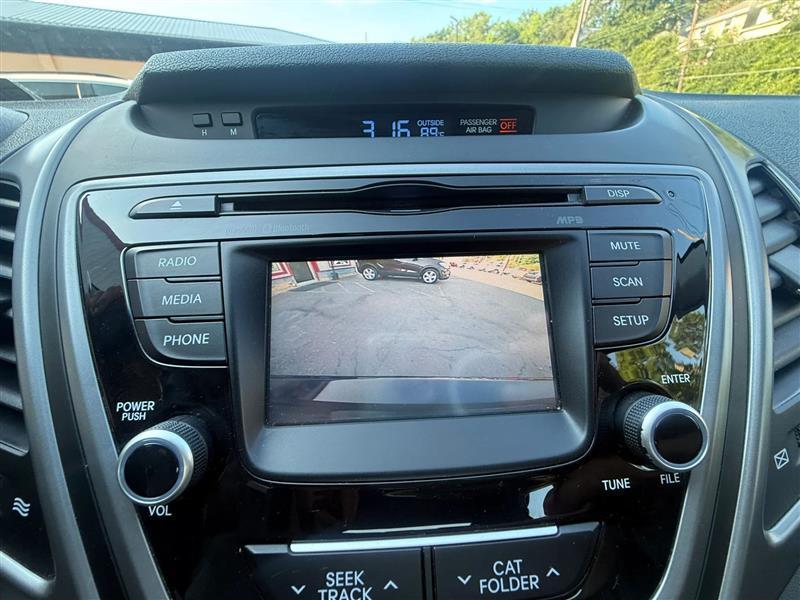 Hyundai Elantra  2016