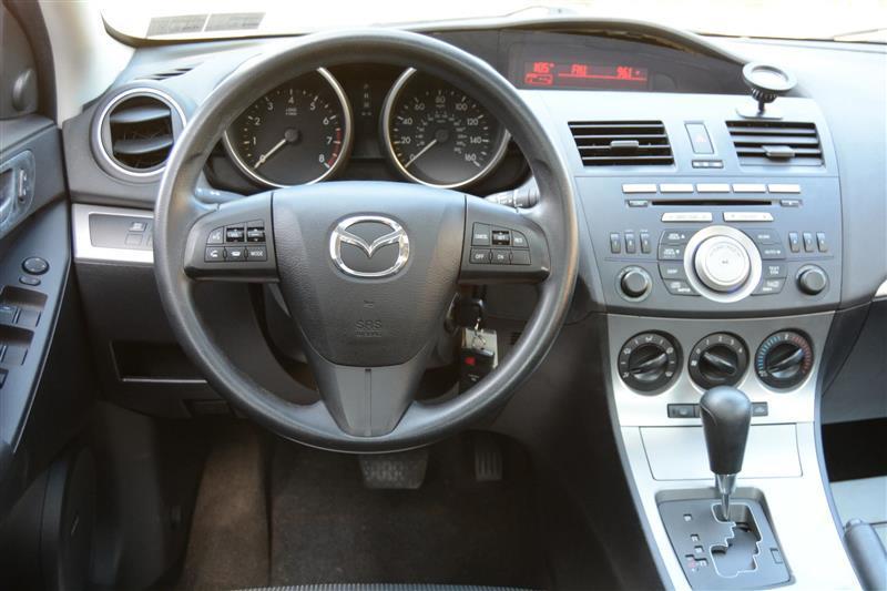 Mazda MAZDA3  2011