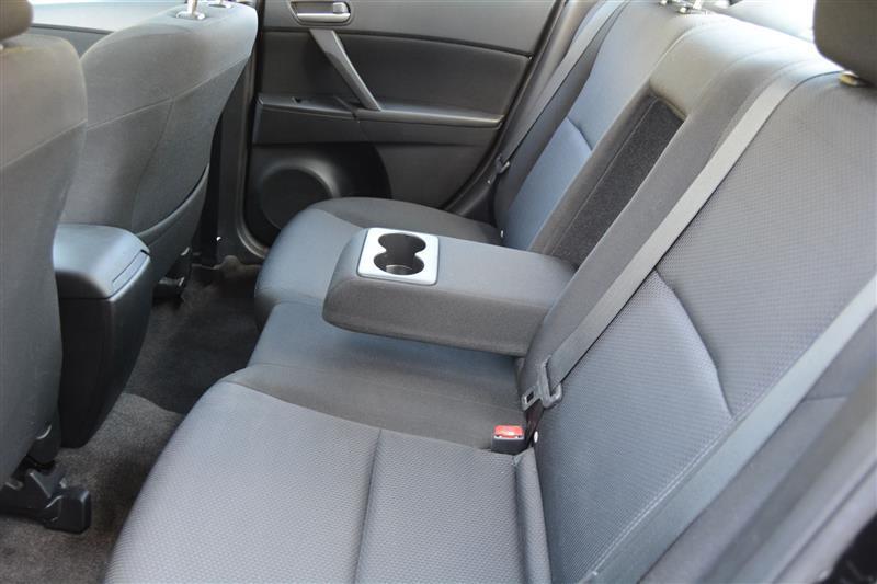 Mazda MAZDA3  2011