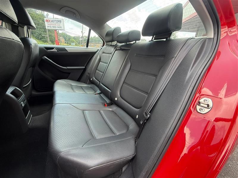 Volkswagen Jetta  2013