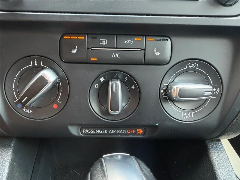 Volkswagen Jetta  2013
