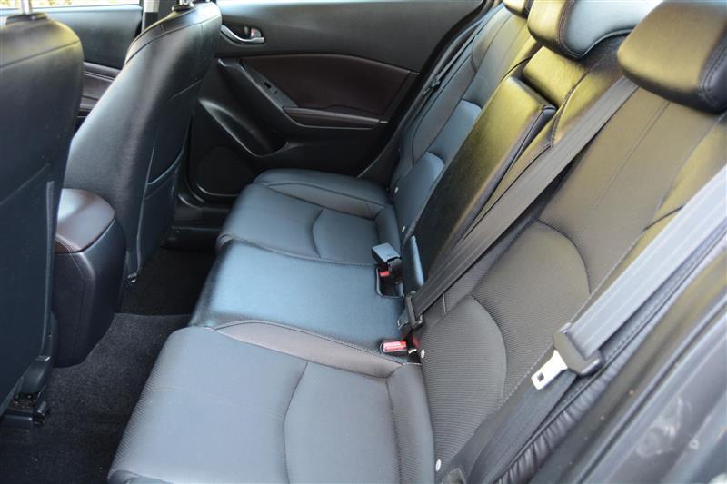 Mazda MAZDA3  2018