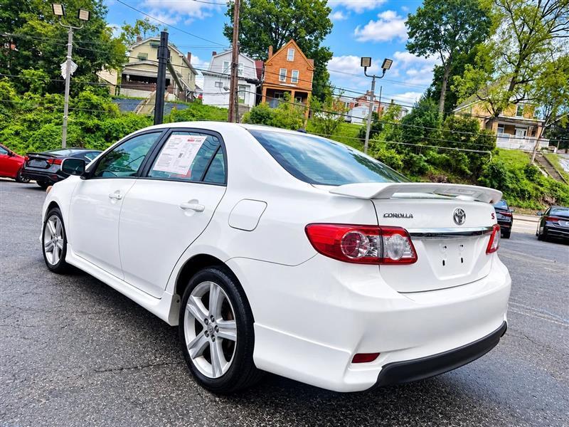 Toyota Corolla  2013
