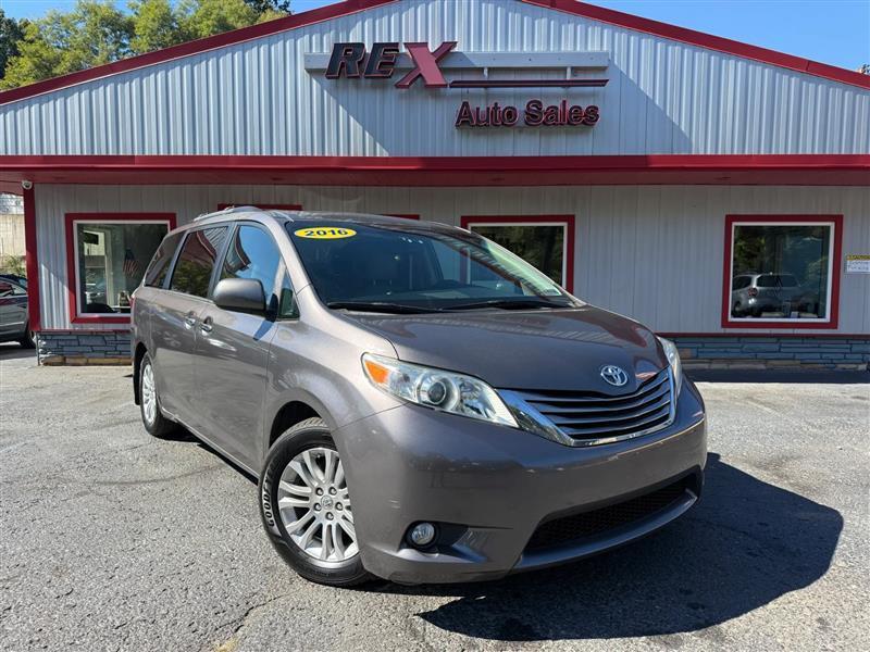 Toyota Sienna  2016