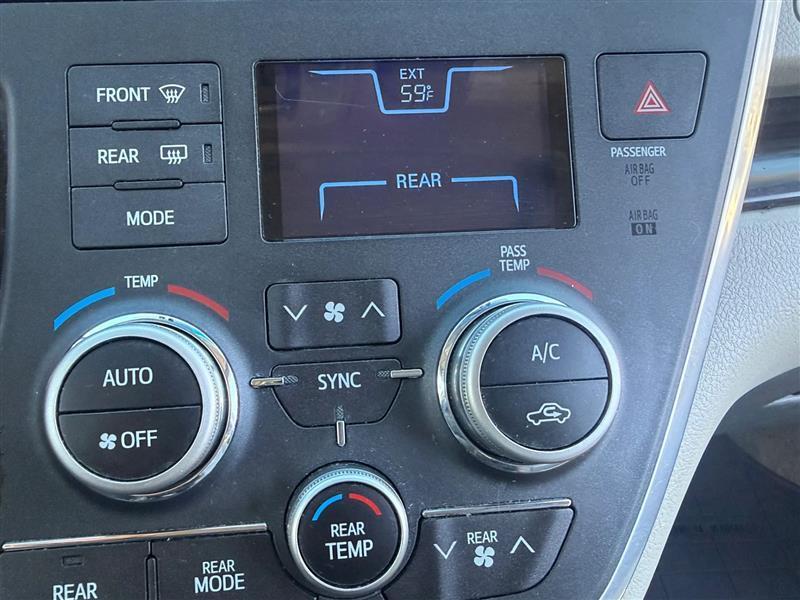 Toyota Sienna  2016