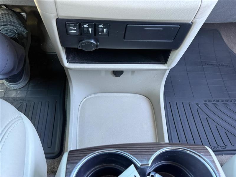 Toyota Sienna  2016