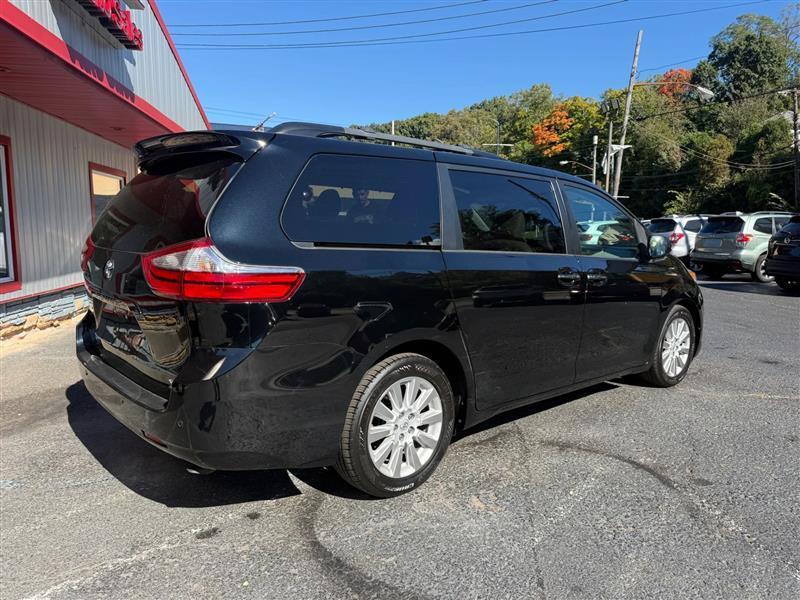 Toyota Sienna  2015