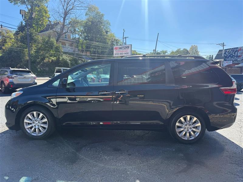 Toyota Sienna  2015