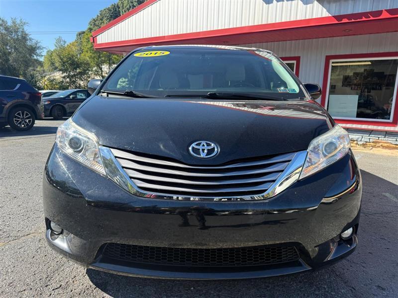 Toyota Sienna  2015