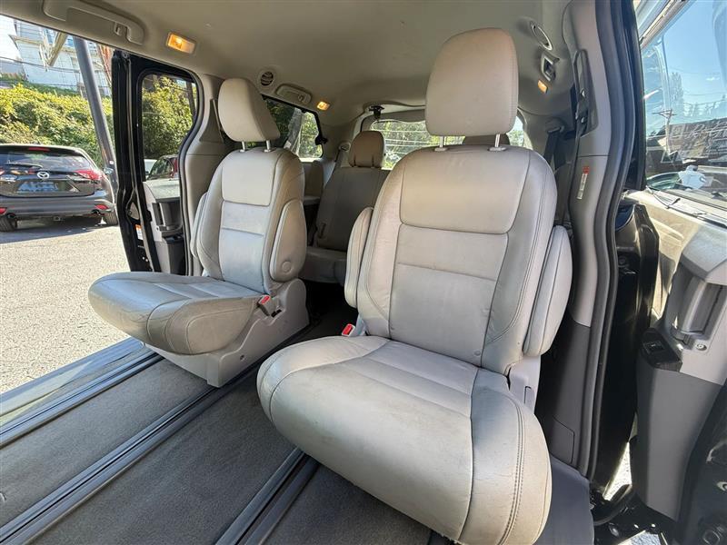Toyota Sienna  2015
