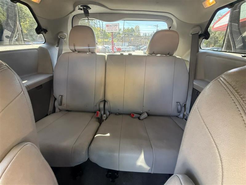 Toyota Sienna  2015