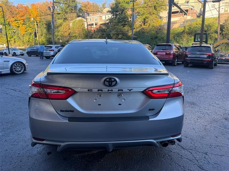 Toyota Camry  2020