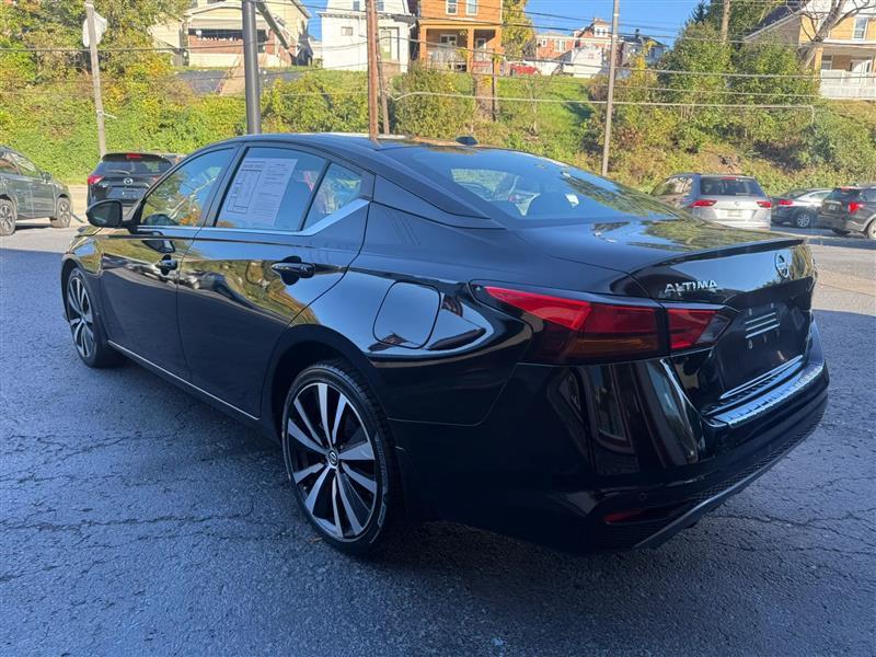 Nissan Altima  2020