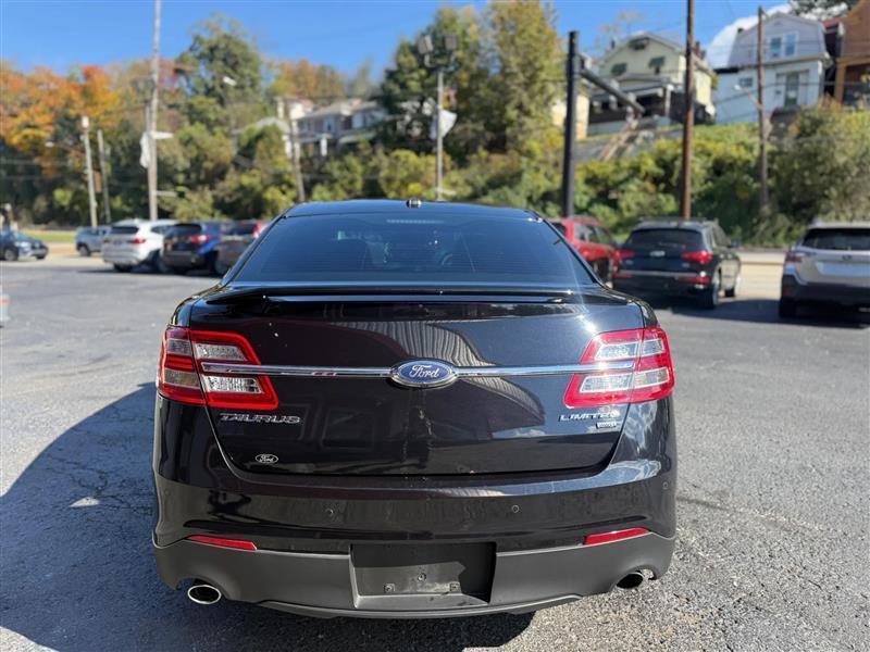 Ford Taurus  2019