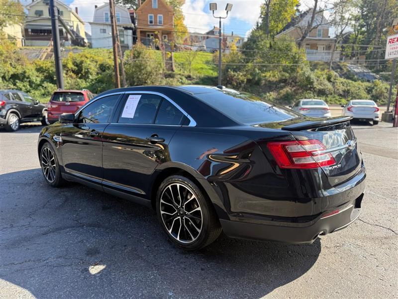 Ford Taurus  2019