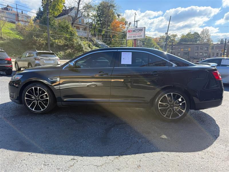 Ford Taurus  2019