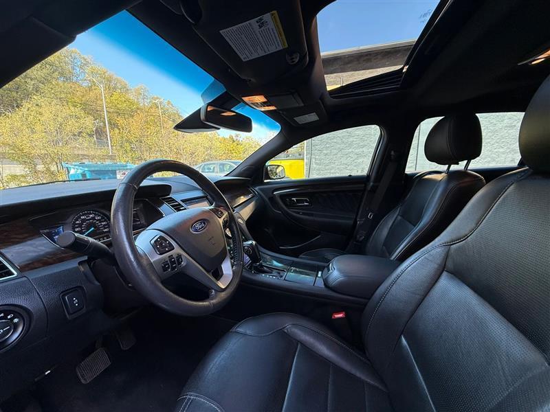 Ford Taurus  2019
