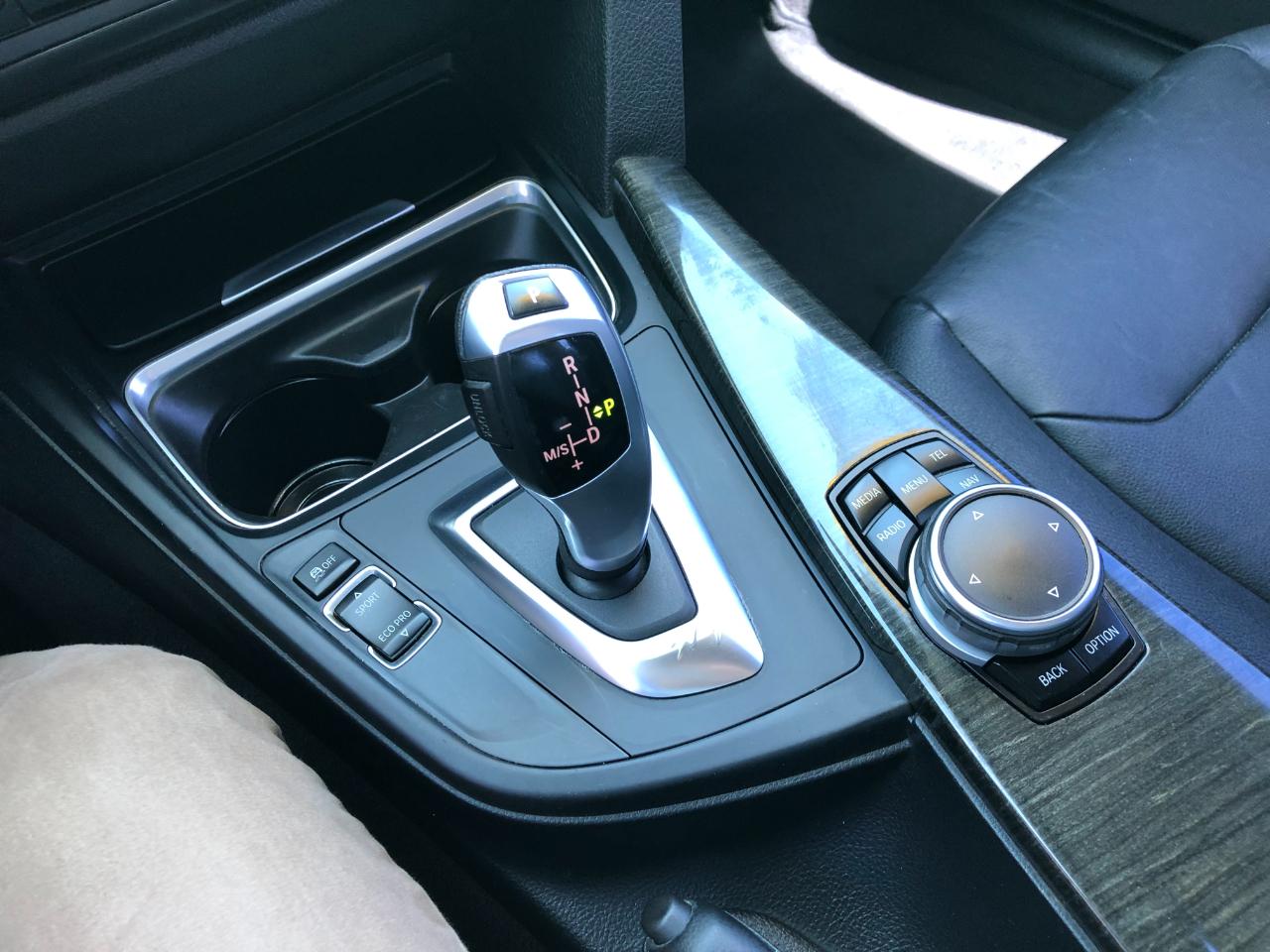 BMW 3-Series 320i Sedan 2015